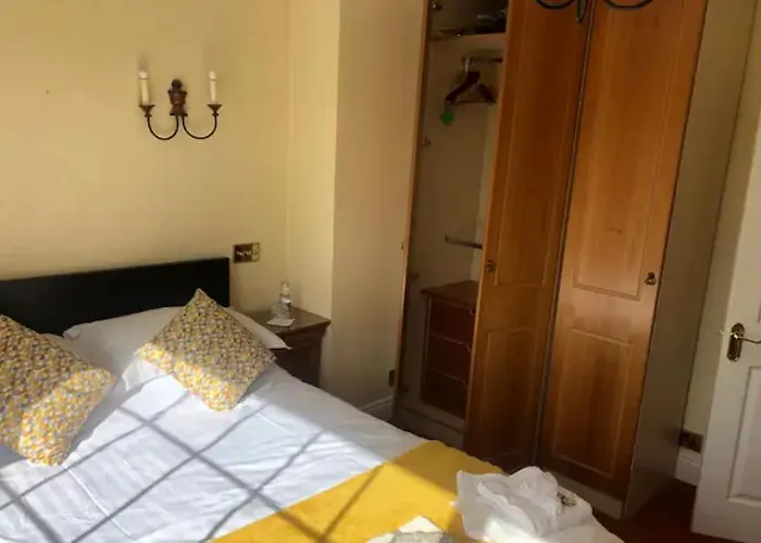 Private Comfortable Bedroom Quarto em Acomodações Particulares