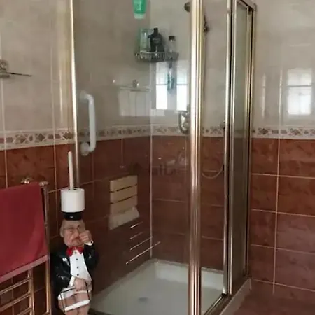 Private Comfortable Bedroom Δωμάτια σε οικογενειακή κατοικία